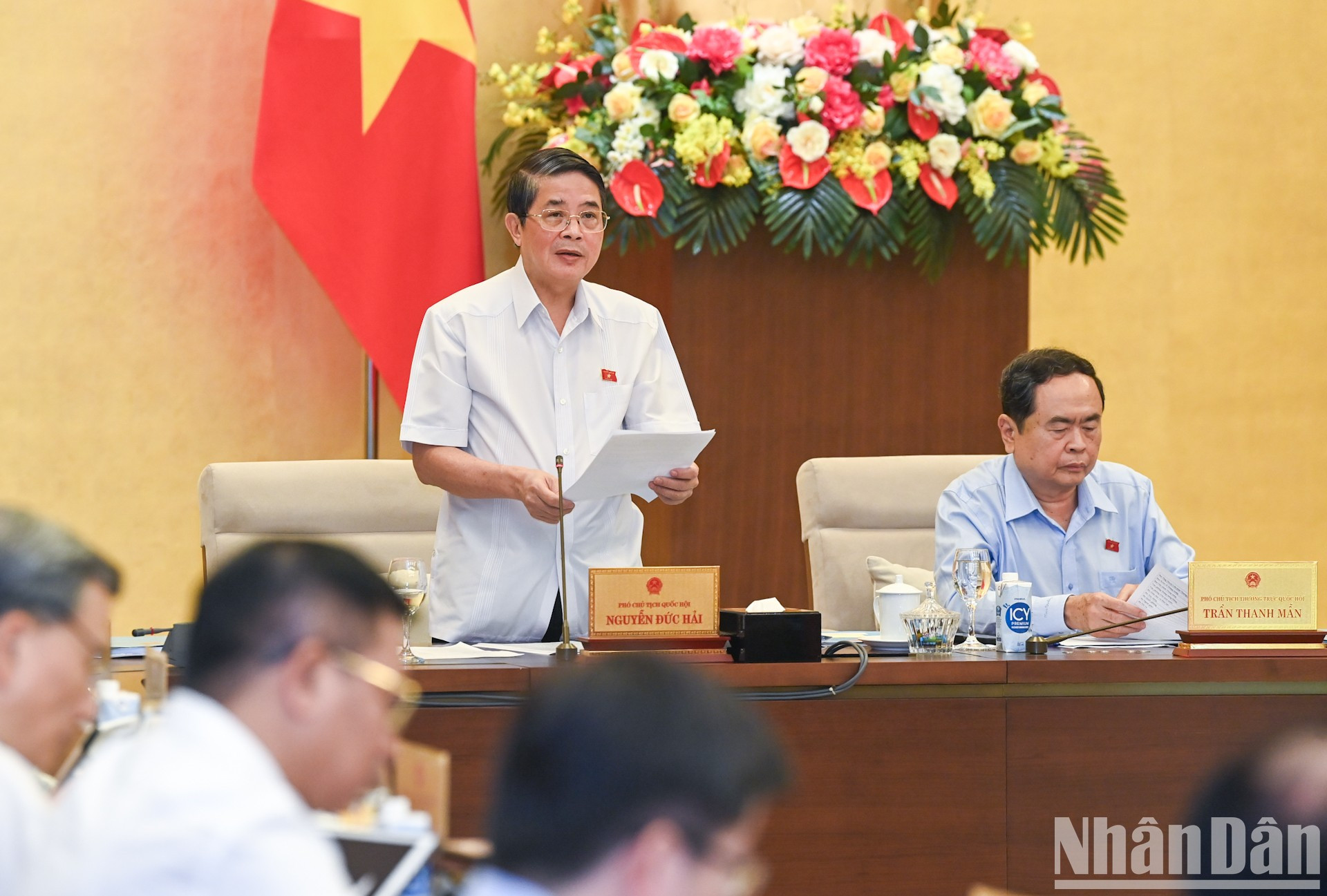 Bajo la dirección del vicepresidente de la AN, Nguyen Duc Hai, el Comité Permanente emitió opiniones relativas al informe de evaluación adicional de los resultados de la implementación de las tareas de desarrollo socioeconómico y del presupuesto estatal en 2023 y el despliegue de planes al respecto en los primeros meses de 2024.