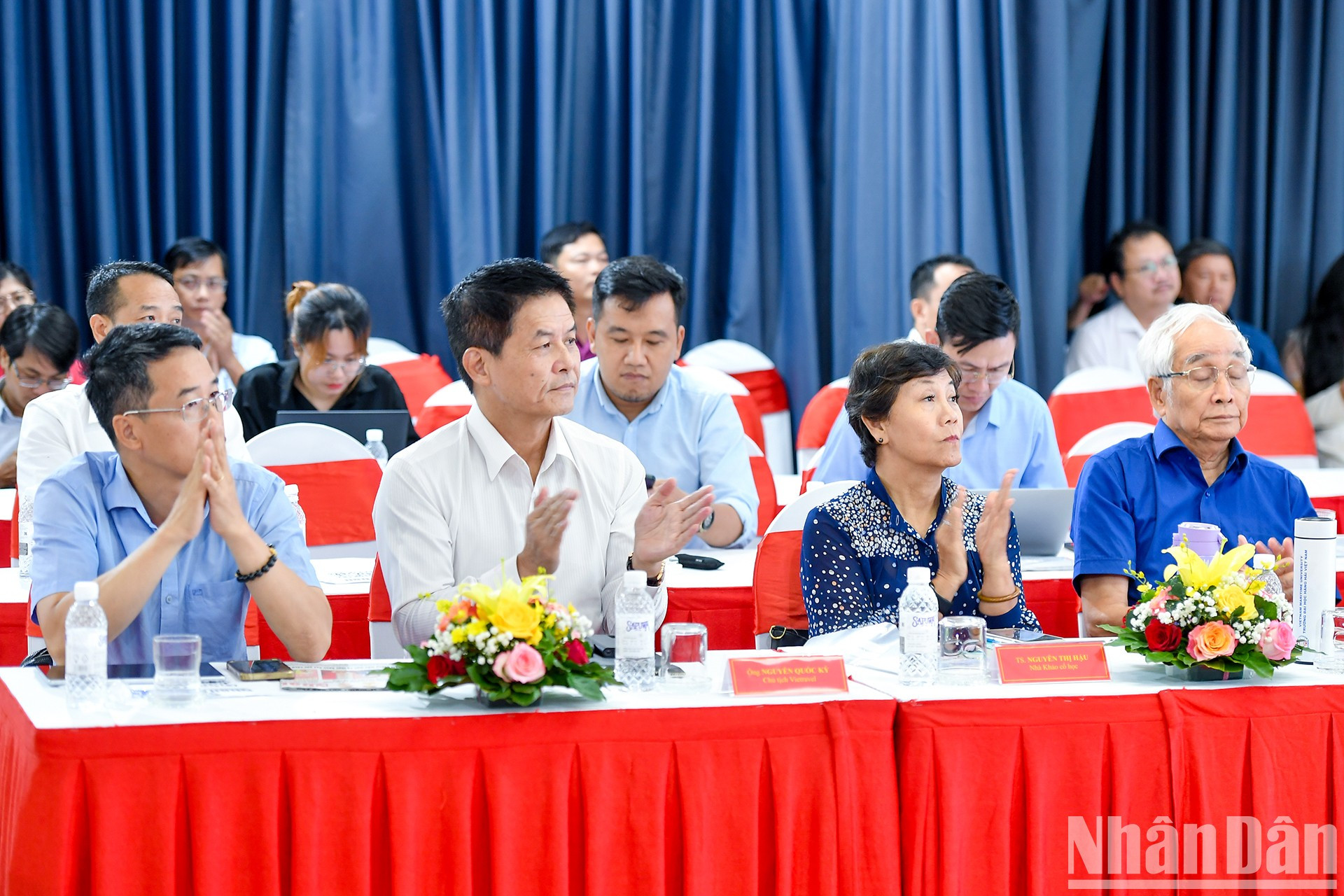 Analizan impactos del espacio libre vertical del puente Thu Thiem 4 al turismo de Ciudad Ho Chi Minh ảnh 11