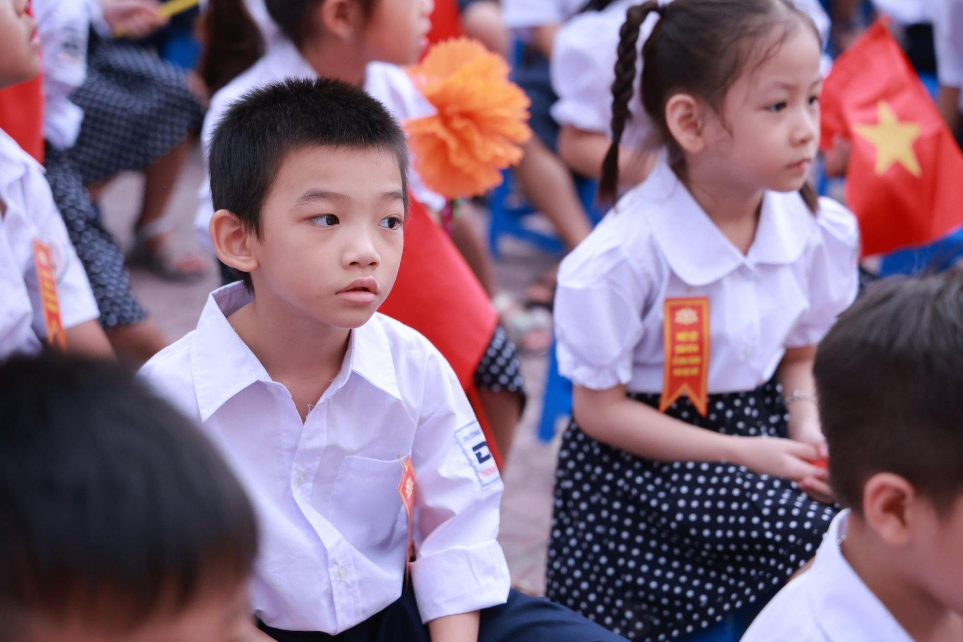 Los niños están emocionados y ansiosos por ir a la escuela. (Foto: Son Bach) Los niños están emocionados y ansiosos por ir a la escuela. (Foto: Son Bach)
