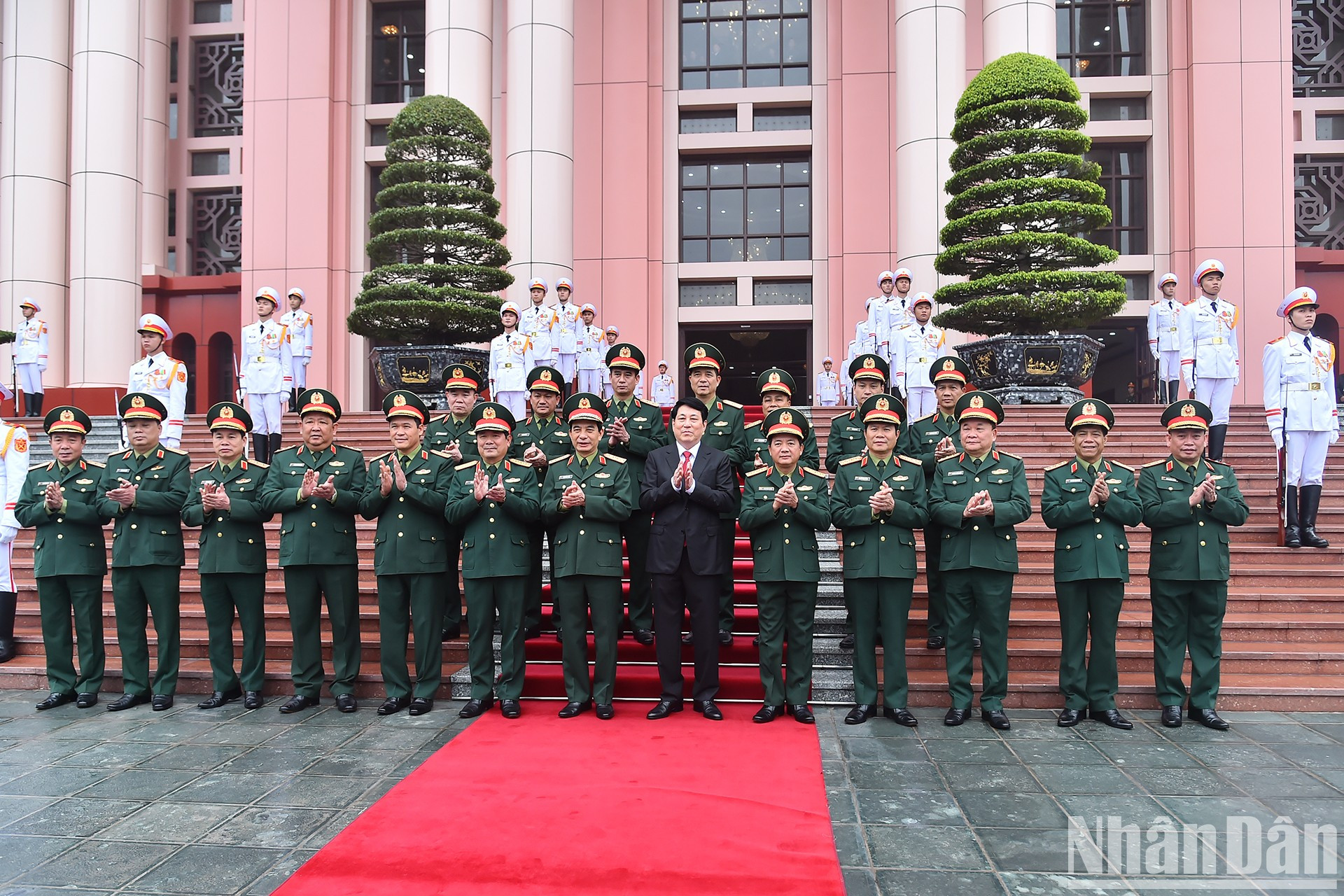 El jefe del Estado y líderes del Ministerio de Defensa.