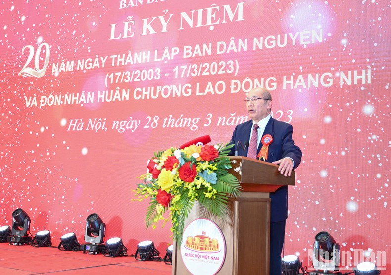 Le Quang Binh, ex titular de la Junta de Peticiones del Comité Permanente de la AN, interviene en la cita. Le Quang Binh, ex titular de la Junta de Peticiones del Comité Permanente de la AN, interviene en la cita.