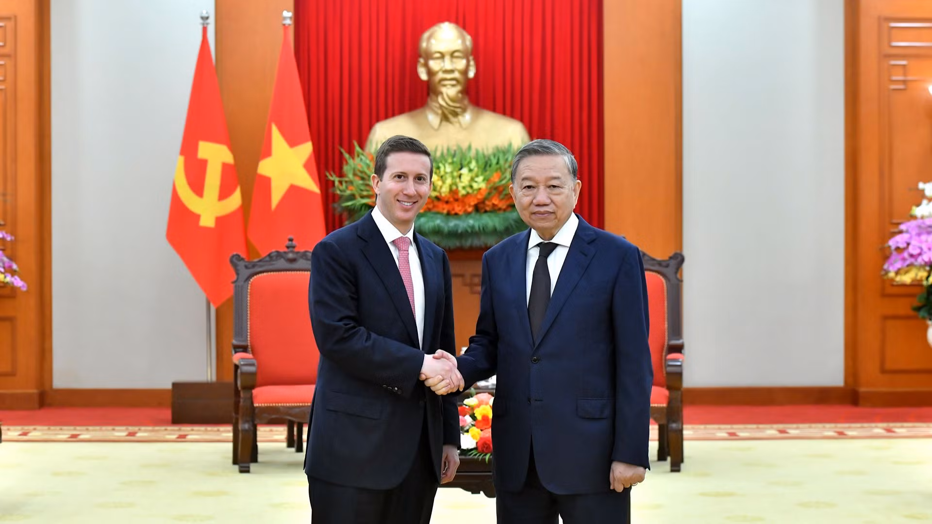 [Foto] Máximo dirigente partidista vietnamita recibe al director ejecutivo del fondo de inversión Warburg Pincus