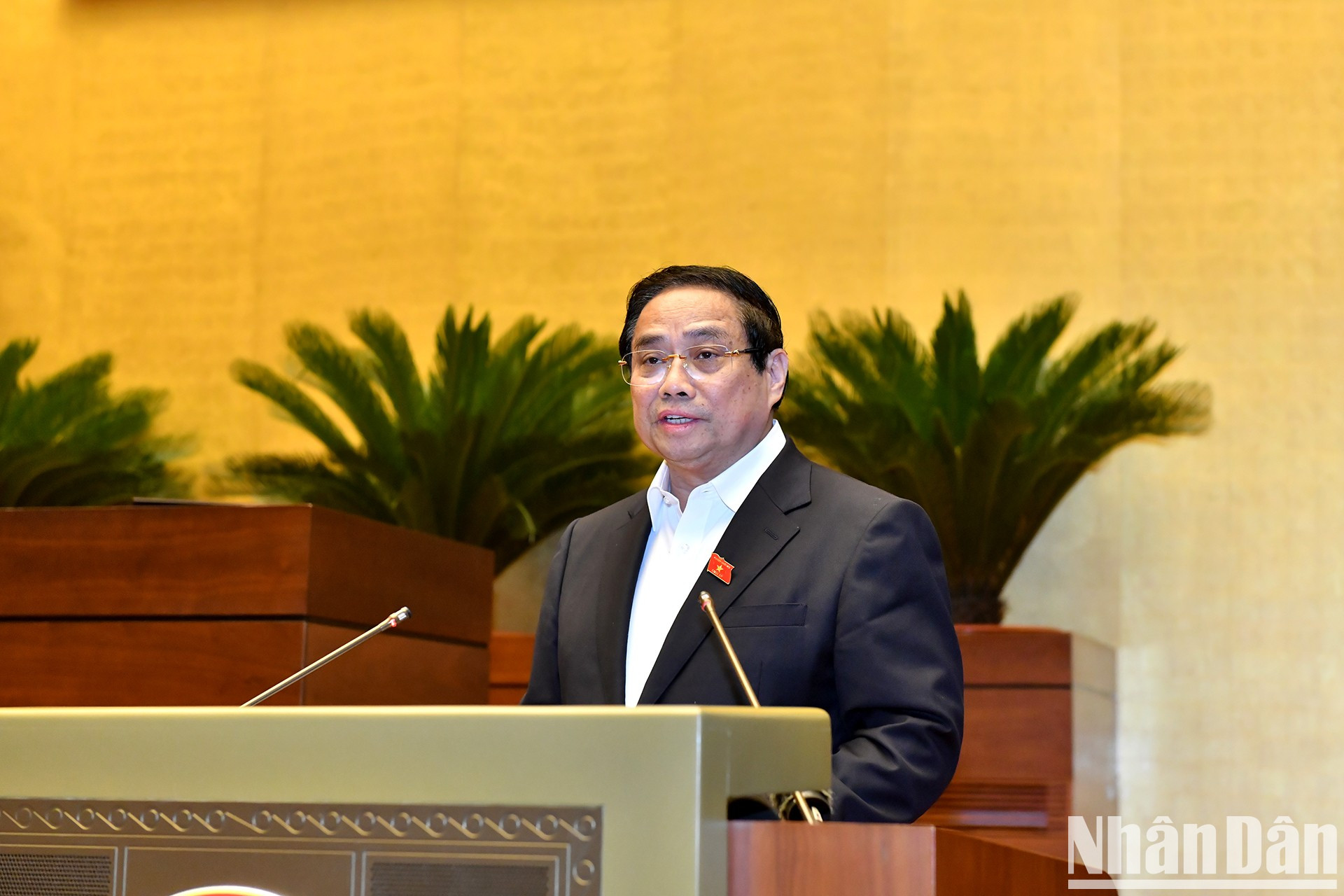 El primer ministro de Vietnam, Pham Minh Chinh, habla en el evento.