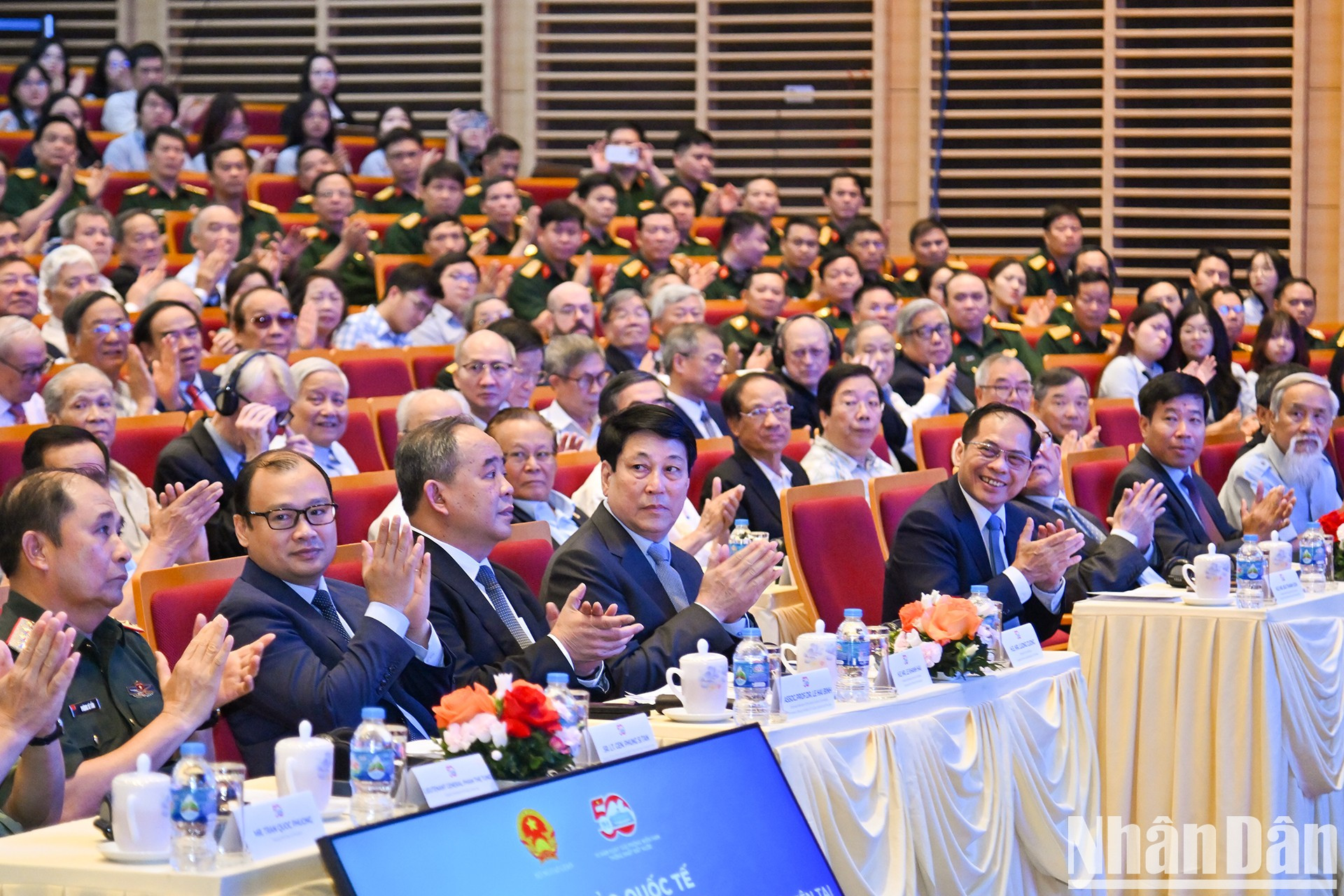 Asistentes a la cita.