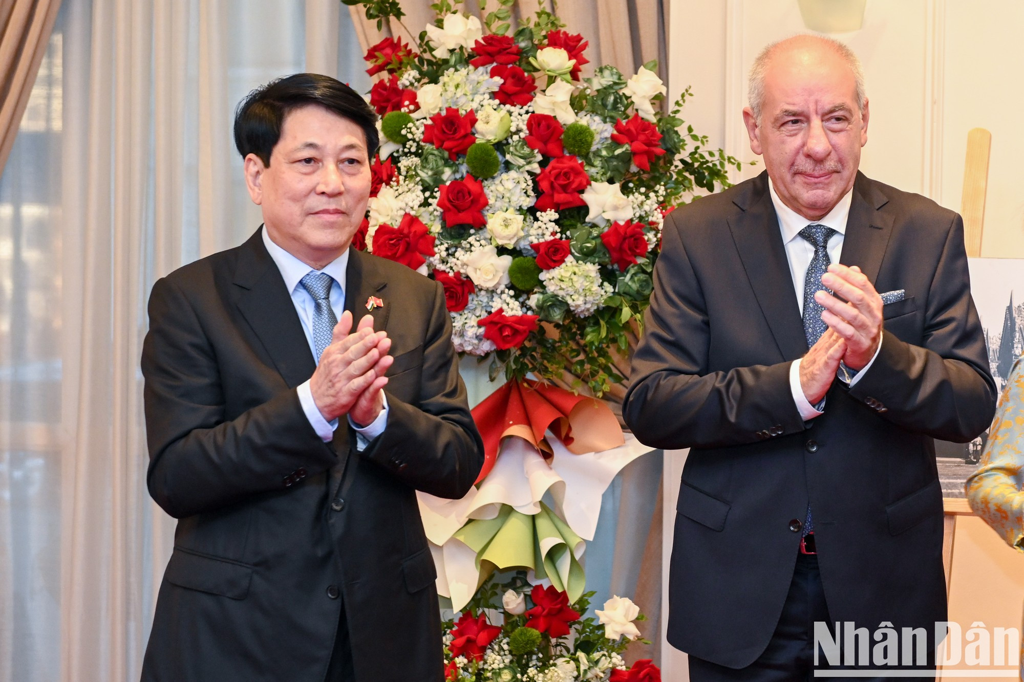 Ambos mandatarios en el acto.