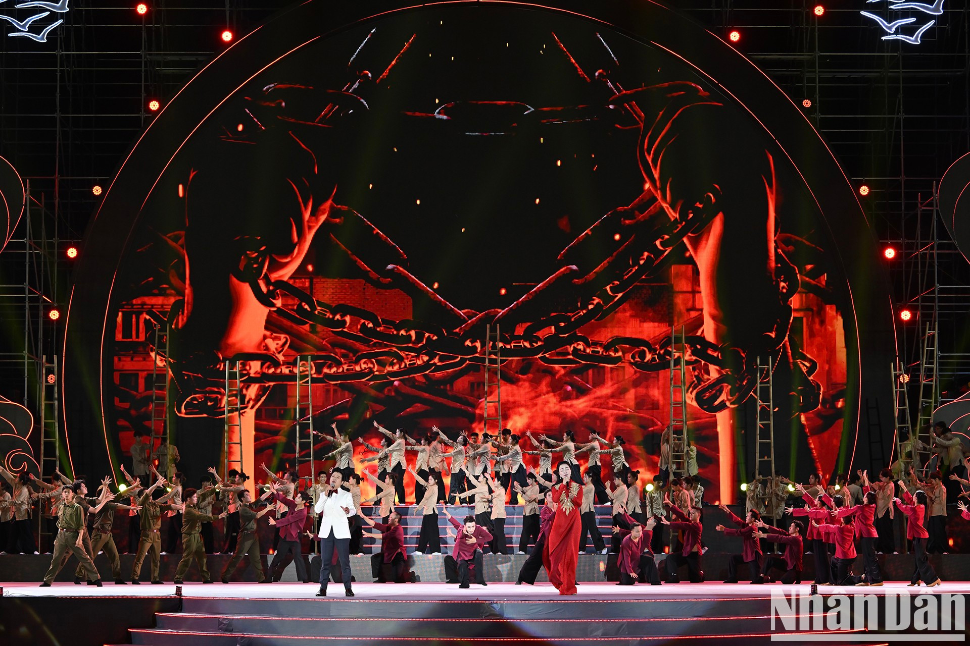 Una actuación artística en el evento. Una actuación artística en el evento.