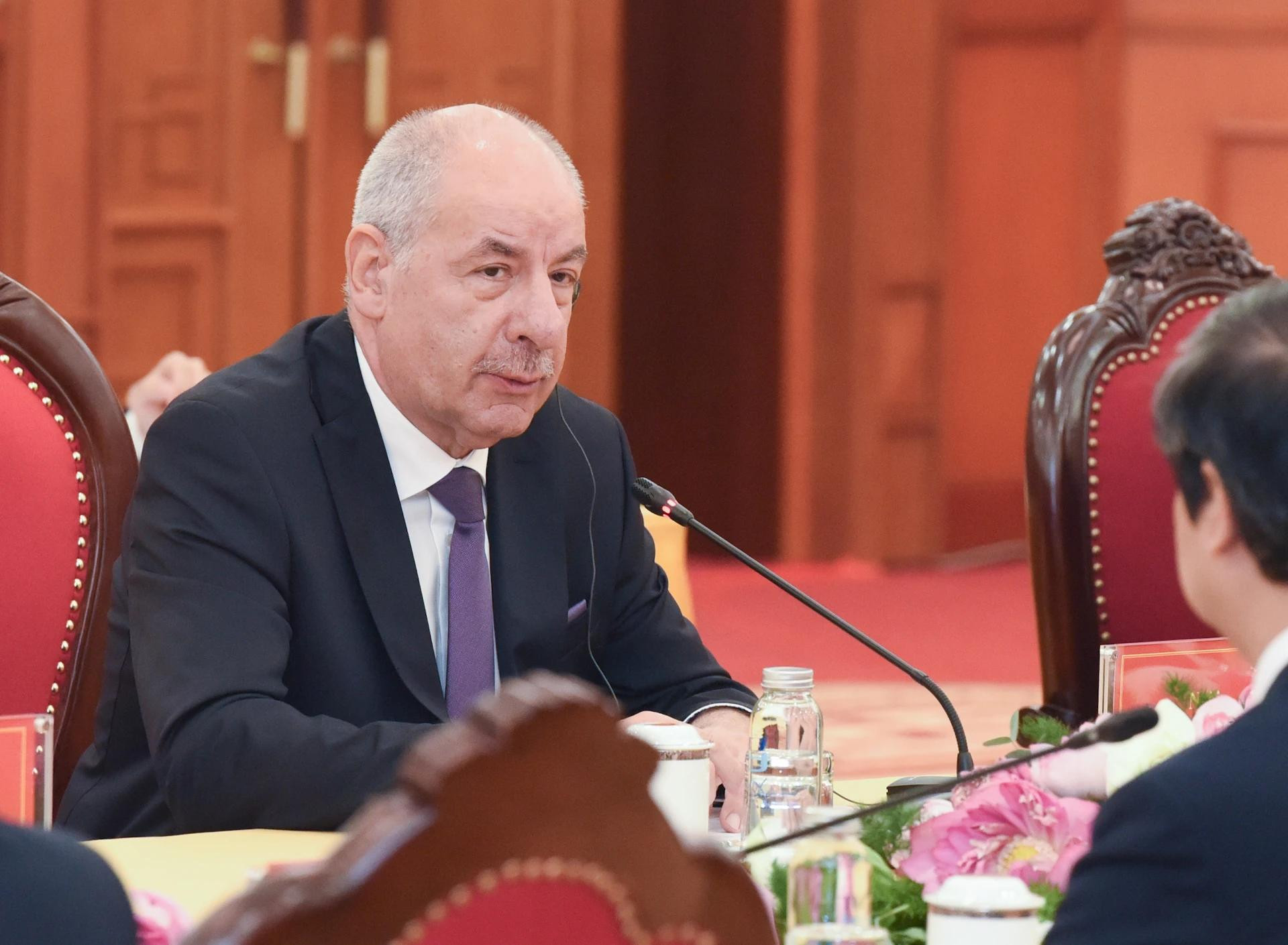 El dirigente húngaro interviene en el evento. El dirigente húngaro interviene en el evento.