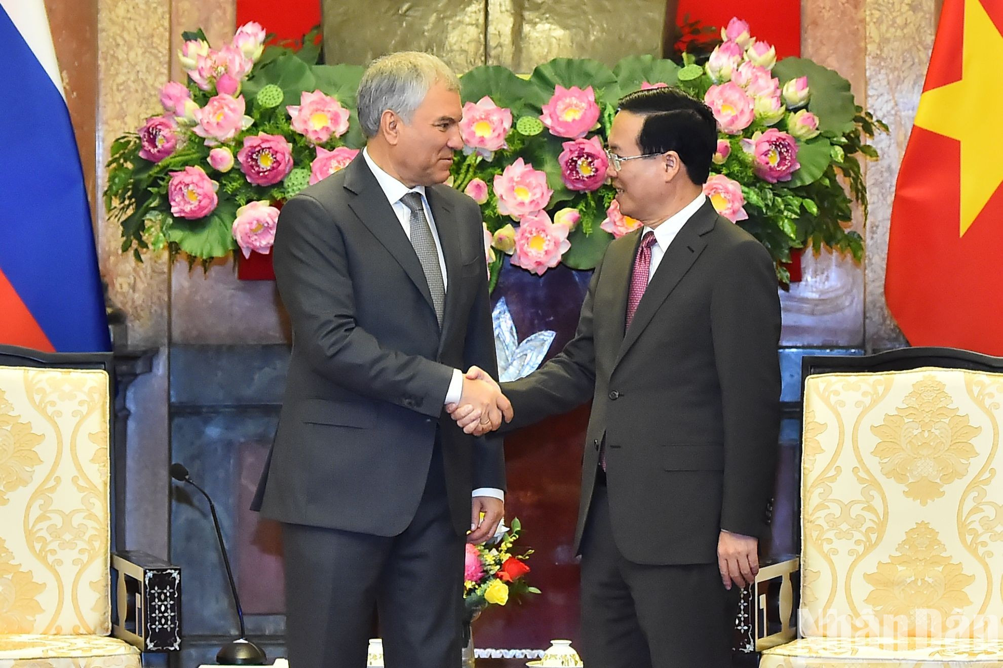 El presidente de Vietnam, Vo Van Thuong, y el titular de la Duma Estatal de la Asamblea Federal de la Federación Rusa, Vyacheslav Viktorovich Volodin. El presidente de Vietnam, Vo Van Thuong, y el titular de la Duma Estatal de la Asamblea Federal de la Federación Rusa, Vyacheslav Viktorovich Volodin.