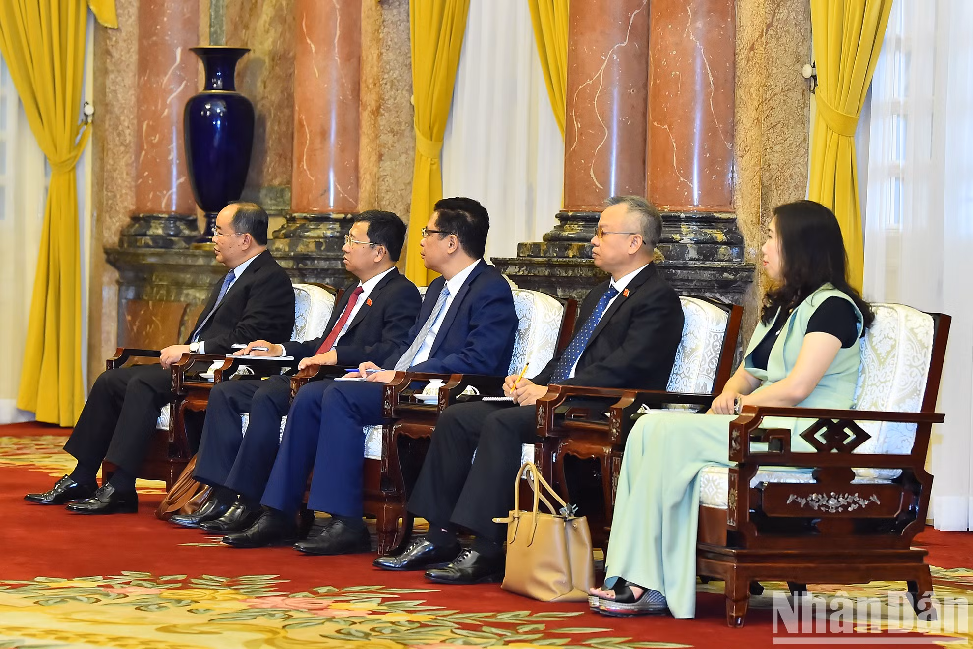 Delegados vietnamitas en la reunión.