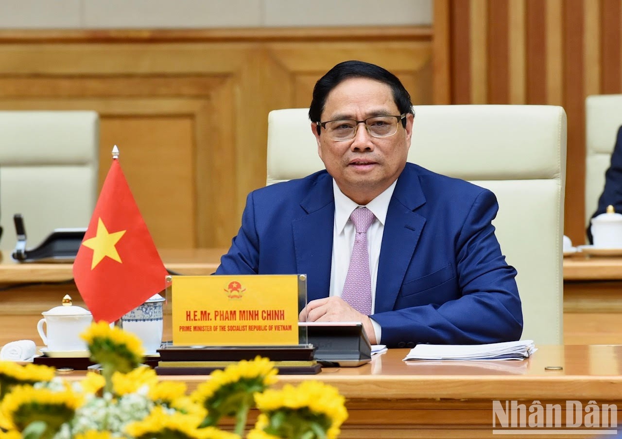 Minh Chinh habla en la reunión con el presidente de Duma Estatal de Rusia. Minh Chinh habla en la reunión con el presidente de Duma Estatal de Rusia.