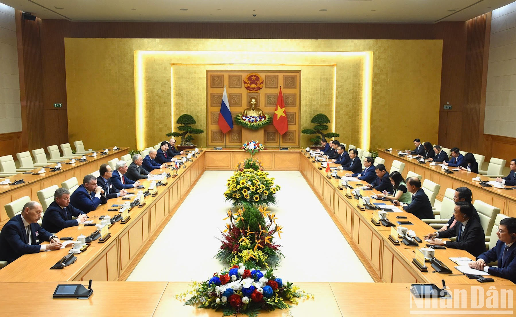 Vista de la reunión. Vista de la reunión.