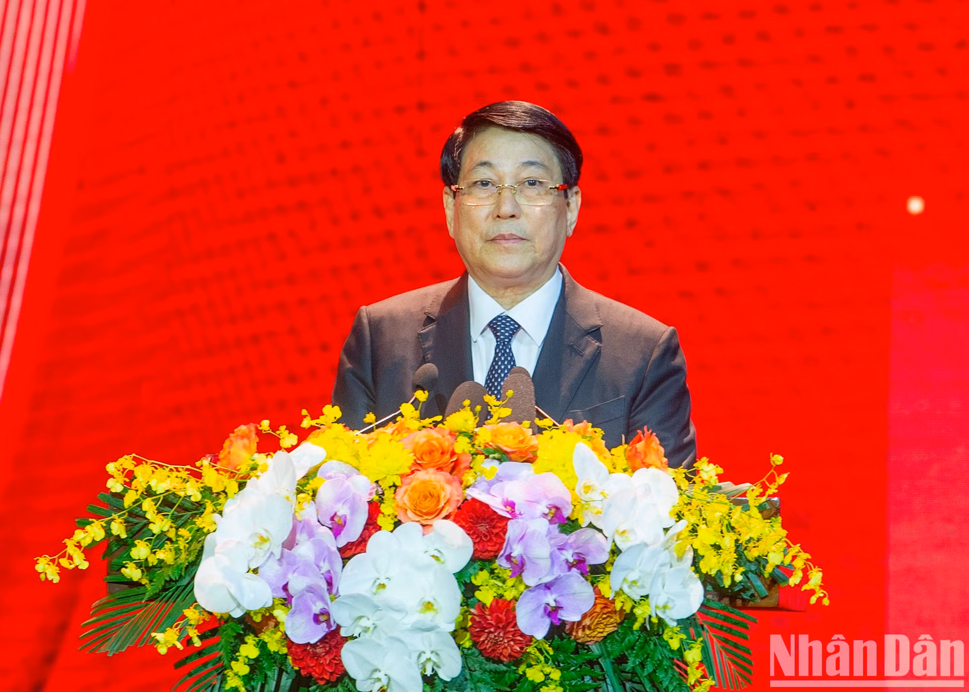 Luong Cuong habla en el evento.