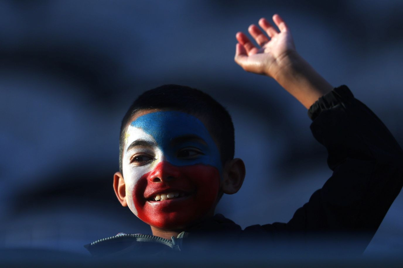 Un pequeño incondicional del equipo filipino lleva bandera en su rostro, mostrando orgullo por la primera aparición de su equipo en la Copa Mundial. (Foto: Getty Images) Un pequeño incondicional del equipo filipino lleva bandera en su rostro, mostrando orgullo por la primera aparición de su equipo en la Copa Mundial. (Foto: Getty Images)