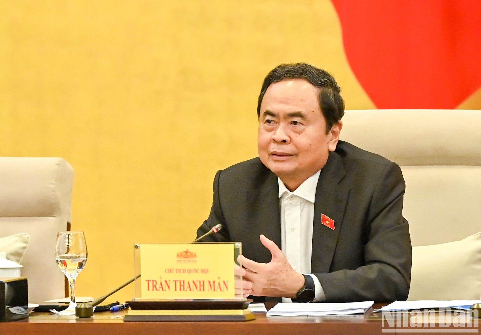 Thanh Man inteviene en el evento. Thanh Man inteviene en el evento.