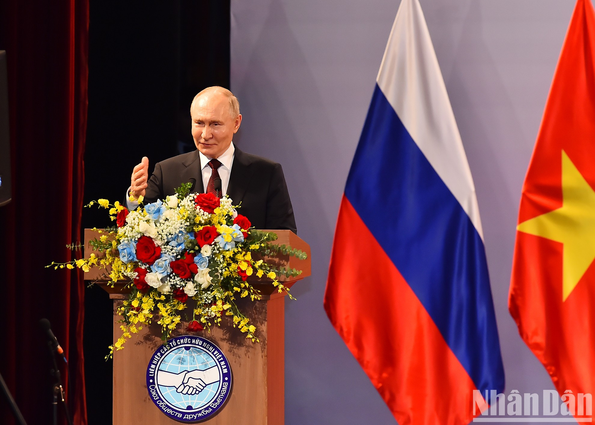 Interviene Putin. Interviene Putin.