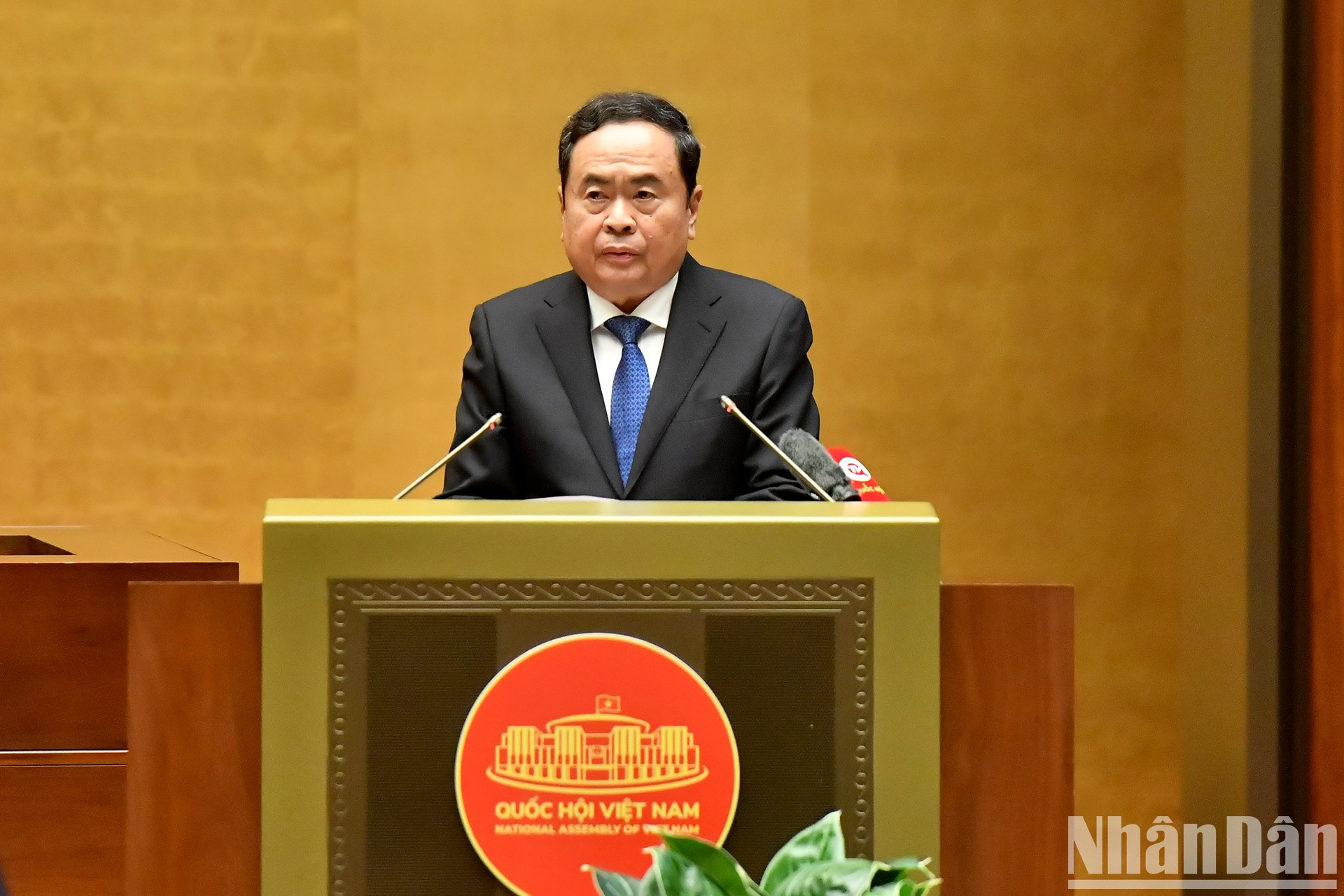 Tran Thanh Man, presidente de la Asamble Nacional, habla en el evento.