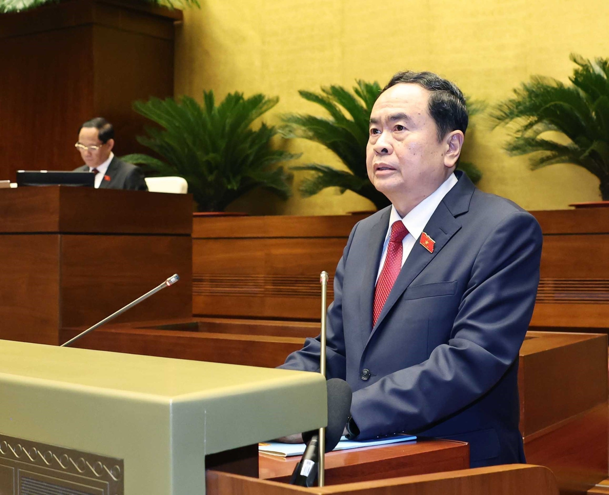 El presidente de la Asamblea Nacional de Vietnam, Tran Thanh Man, interviene en la ceremonia. El presidente de la Asamblea Nacional de Vietnam, Tran Thanh Man, interviene en la ceremonia.