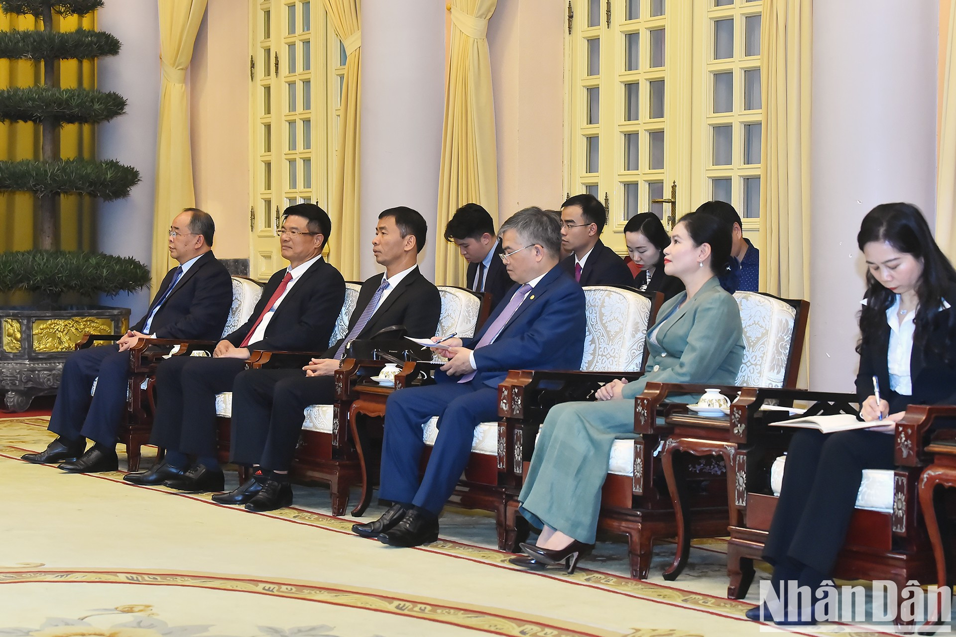 Delegados vietnamitas en la cita.