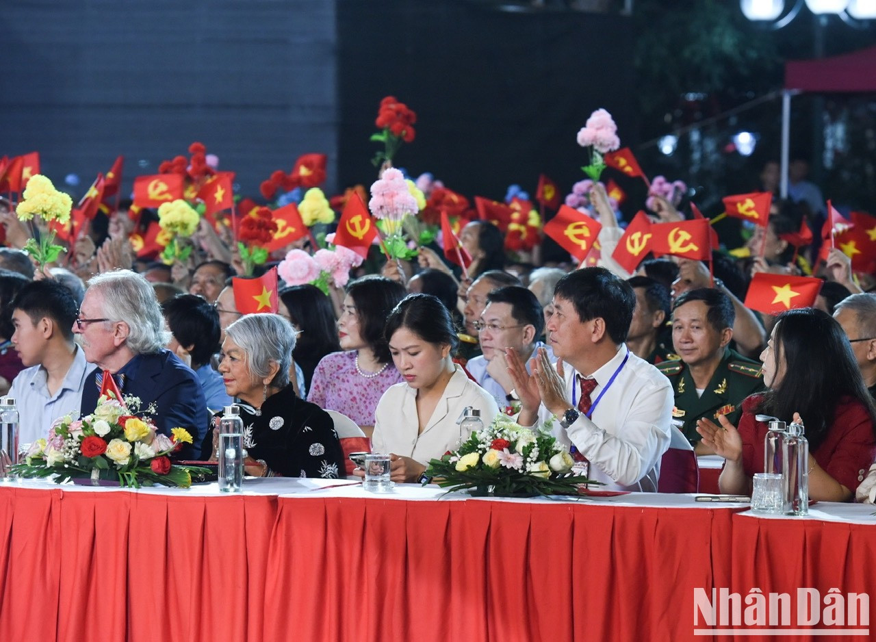 Participantes en el programa en Hanói.