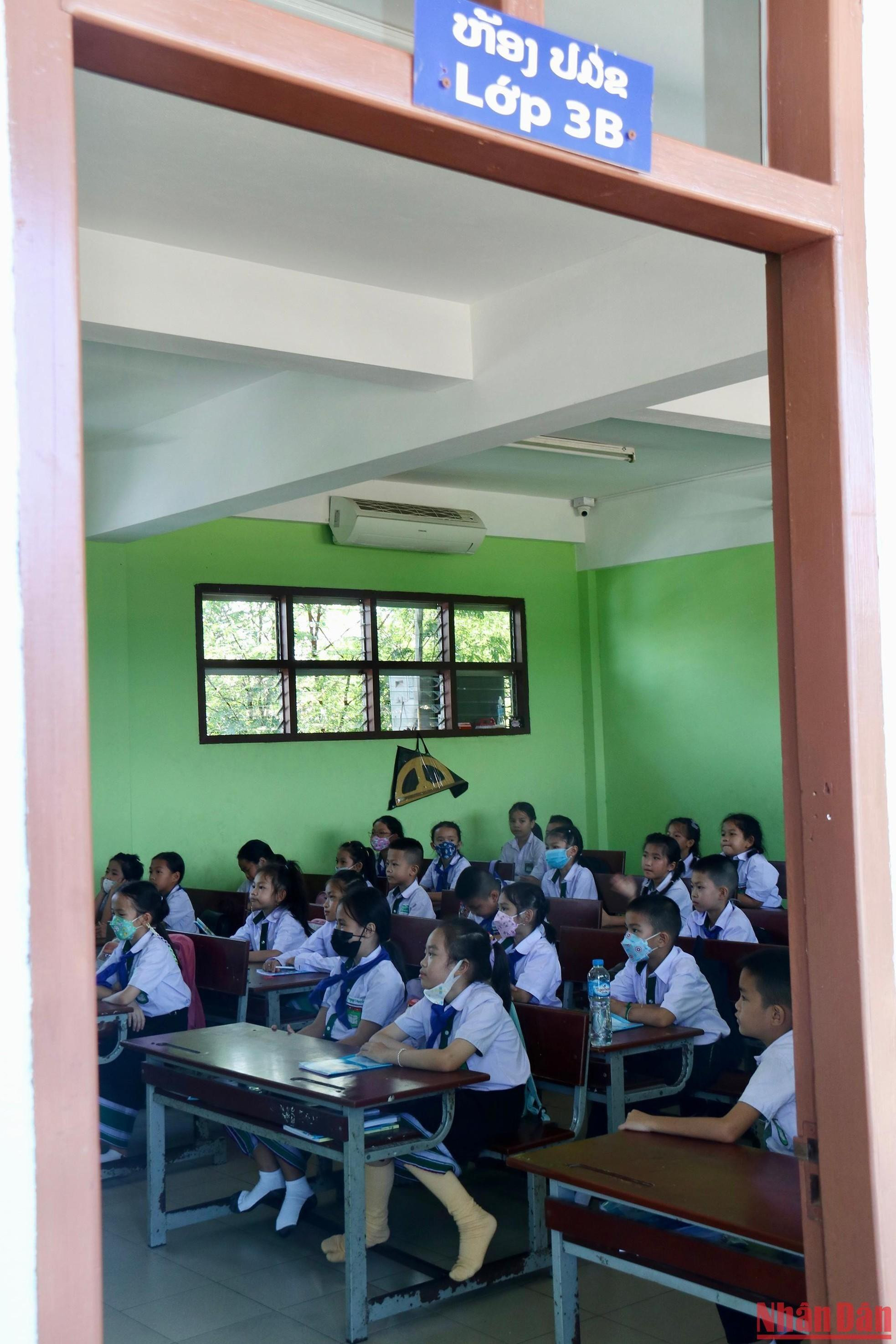 Hoy, la clase 3B tiene turno de idioma vietnamita a primera hora de la tarde. Hoy, la clase 3B tiene turno de idioma vietnamita a primera hora de la tarde.