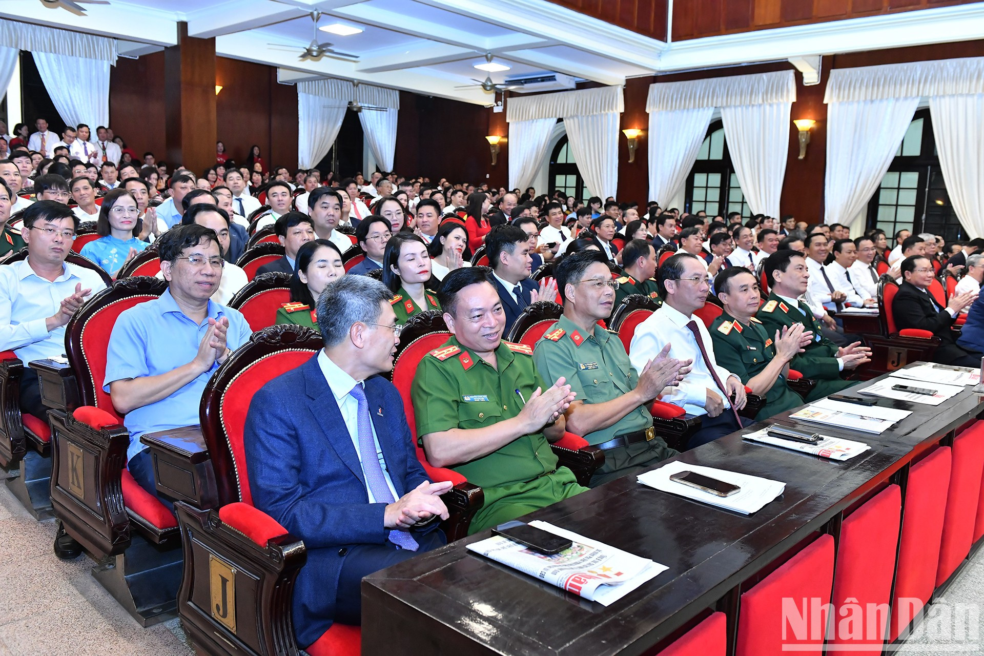 Participantes en el acto. Participantes en el acto.