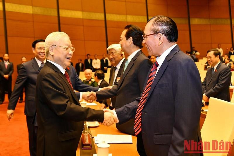 Los dirigentes y exdirigentes del Partido, el Estado y el Parlamento asisten al evento.
