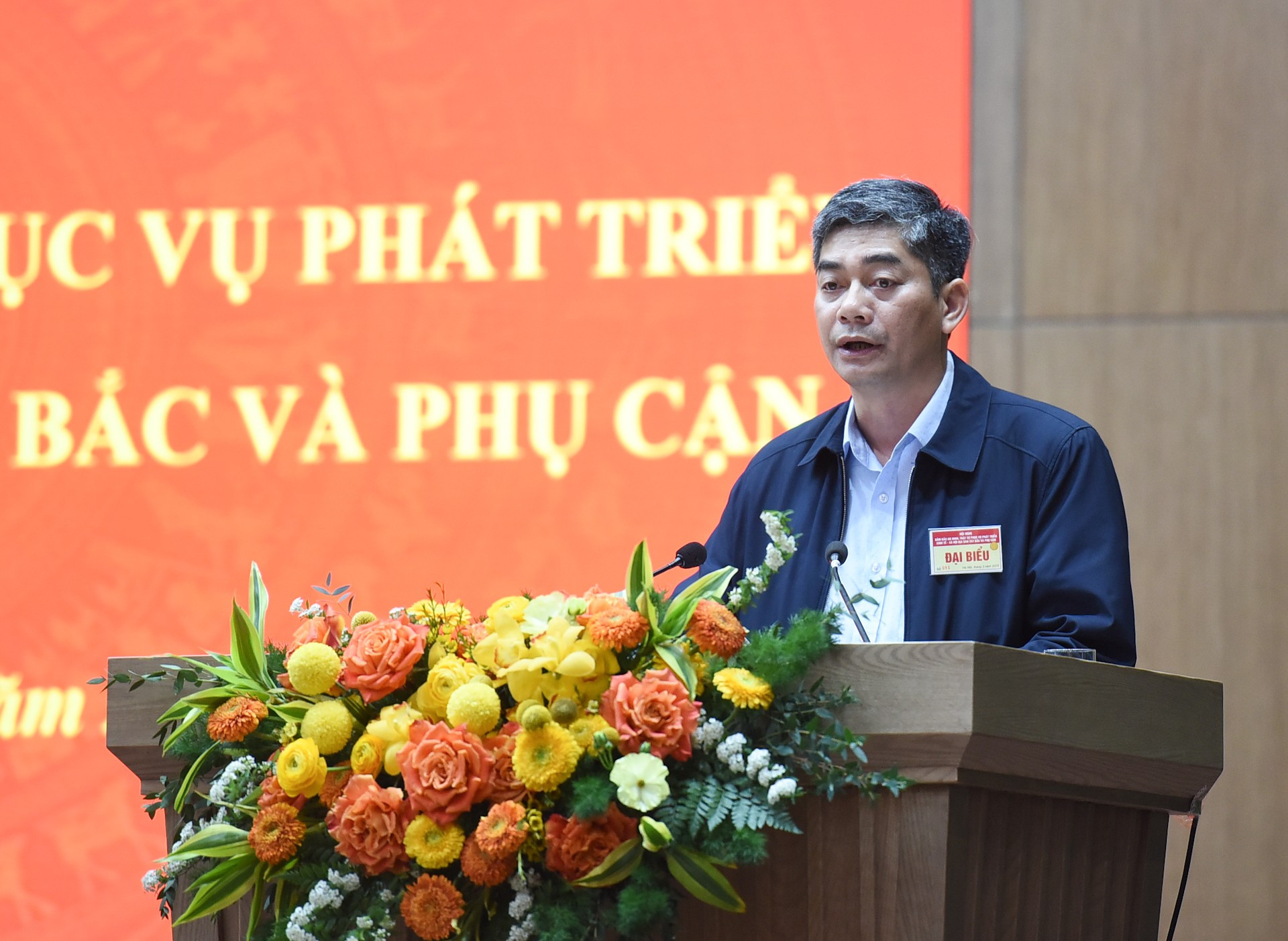 El viceministro de Asuntos Étnicos y Religiosos Y Vinh Tor en el evento. El viceministro de Asuntos Étnicos y Religiosos Y Vinh Tor en el evento.