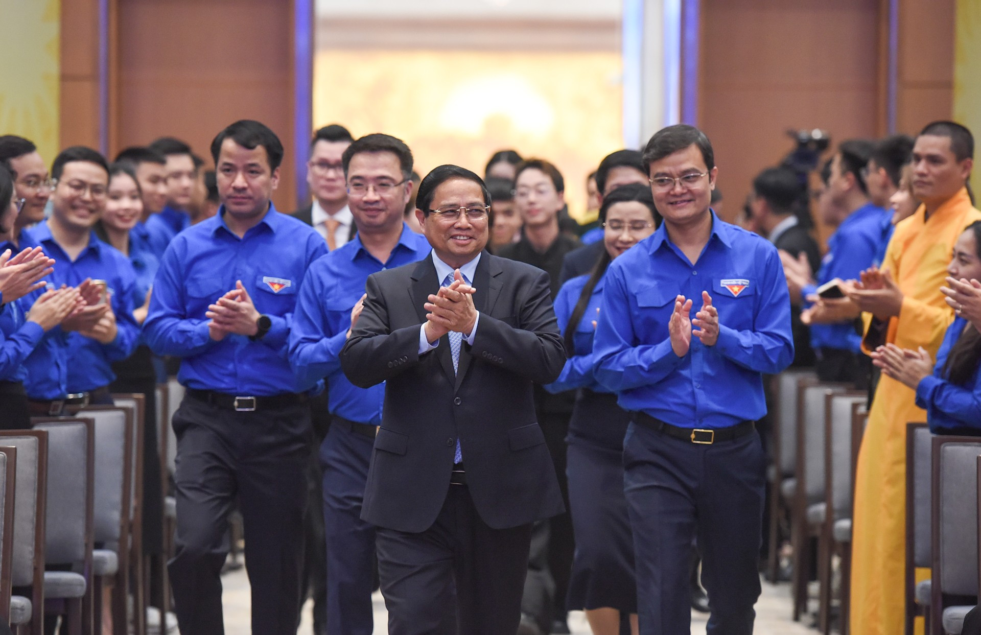 El primer ministro de Vietnam, Pham Minh Chinh, llega al evento. El primer ministro de Vietnam, Pham Minh Chinh, llega al evento.