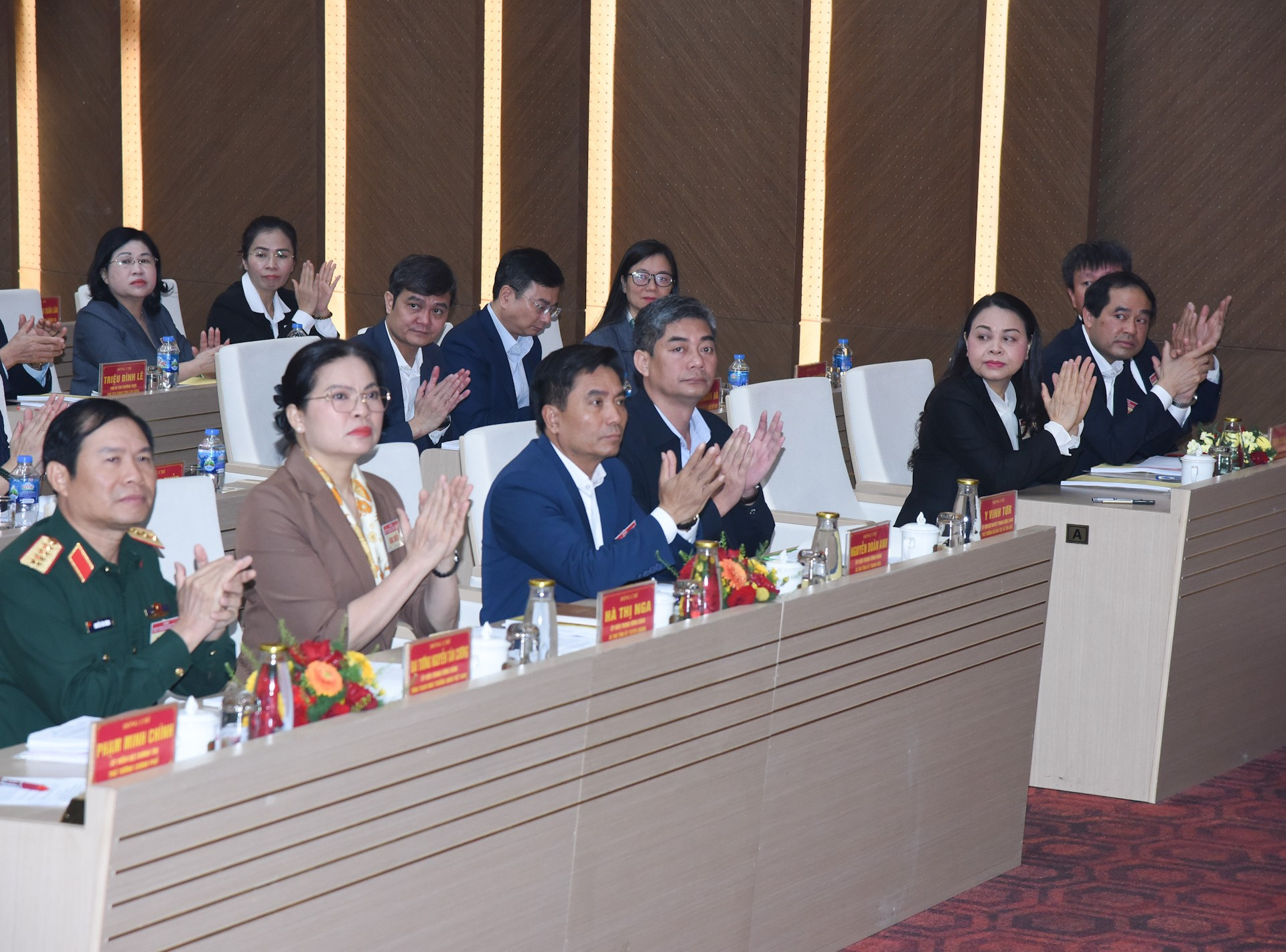 Asistentes a la cita. Asistentes a la cita.