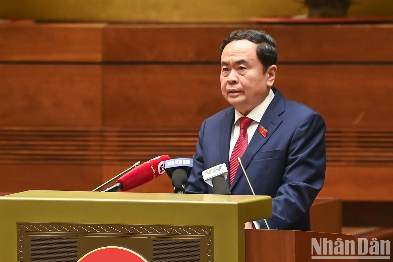 Thanh Man interviene en el acto. Thanh Man interviene en el acto.