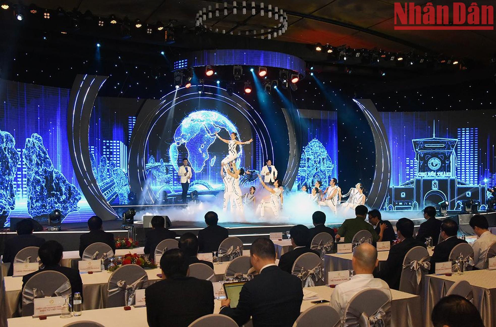 Un programa musical abre la ceremonia.