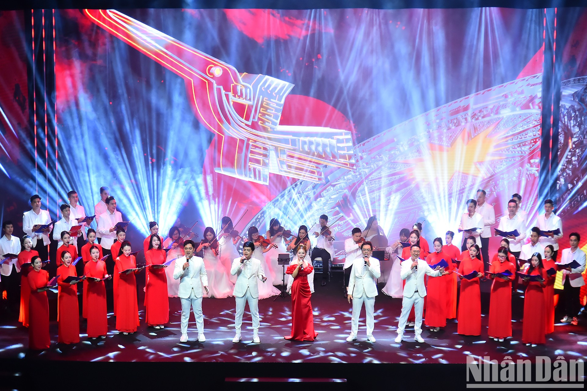 Una actuación musical en el acto. Una actuación musical en el acto.