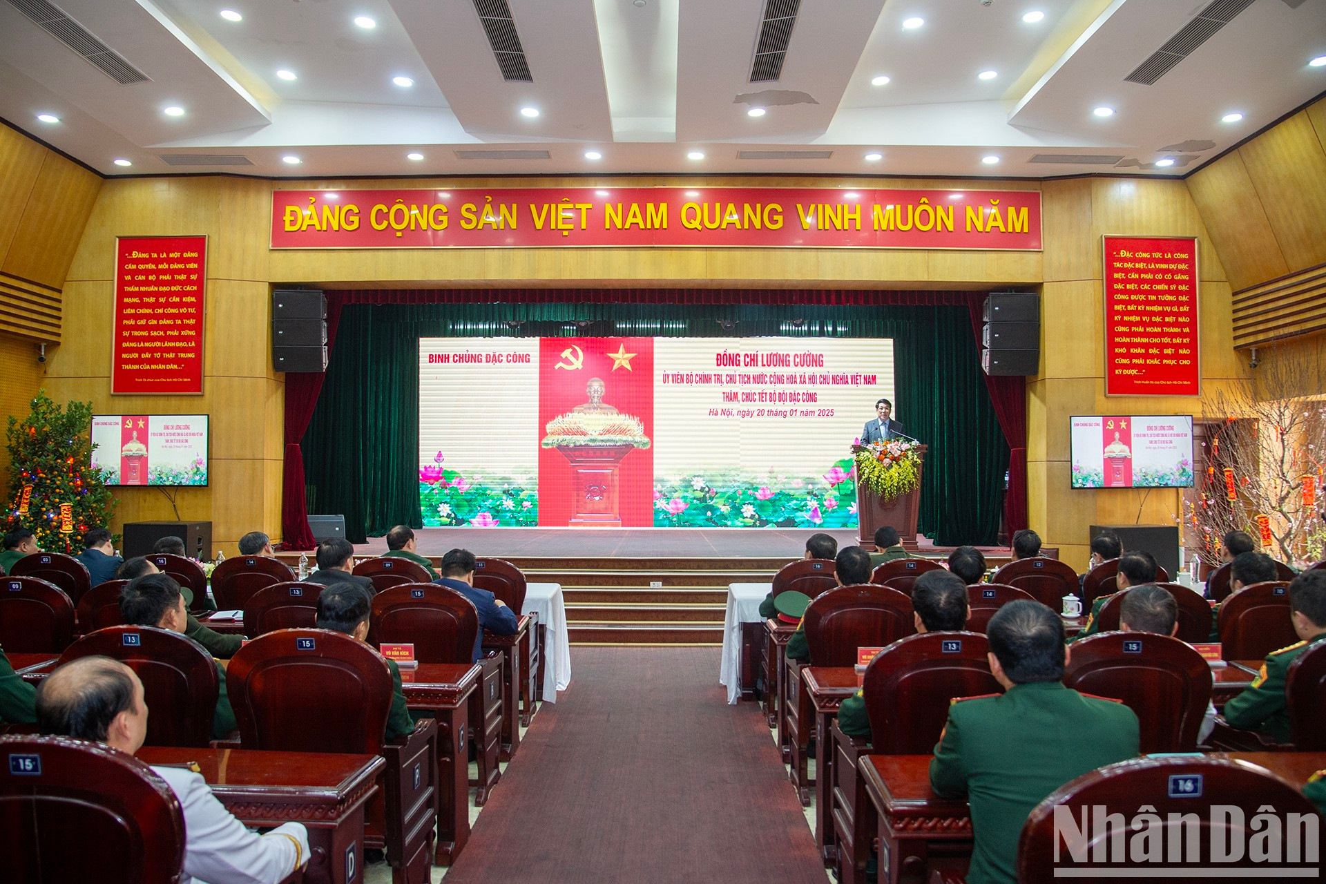 Panorama del encuentro. Panorama del encuentro.