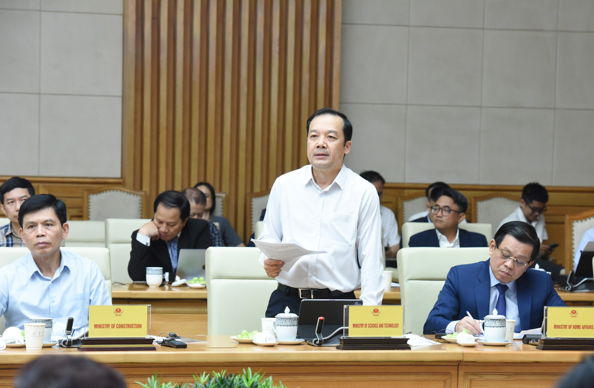 El viceministro de Ciencia y Tecnología Pham Duc Long habla en el encuentro.