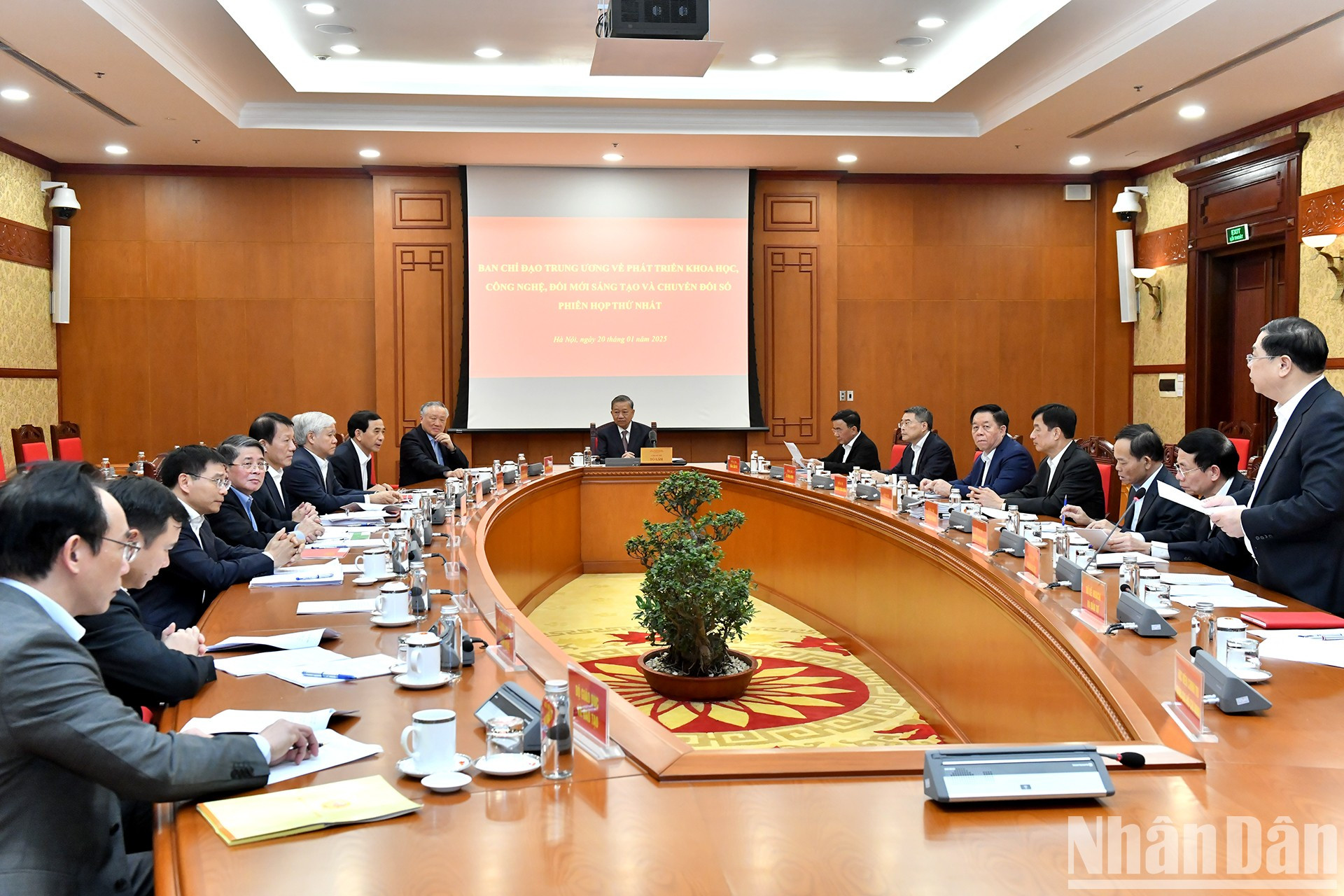 Vista de la reunión. Vista de la reunión.