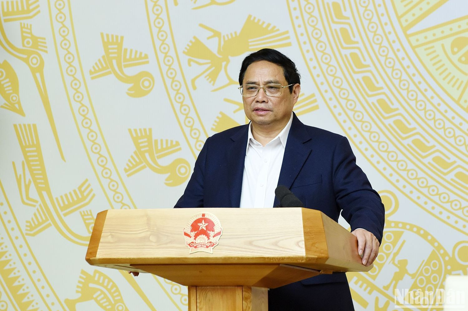 El primer ministro de Vietnam, Pham Minh Chinh, interviene en el evento.