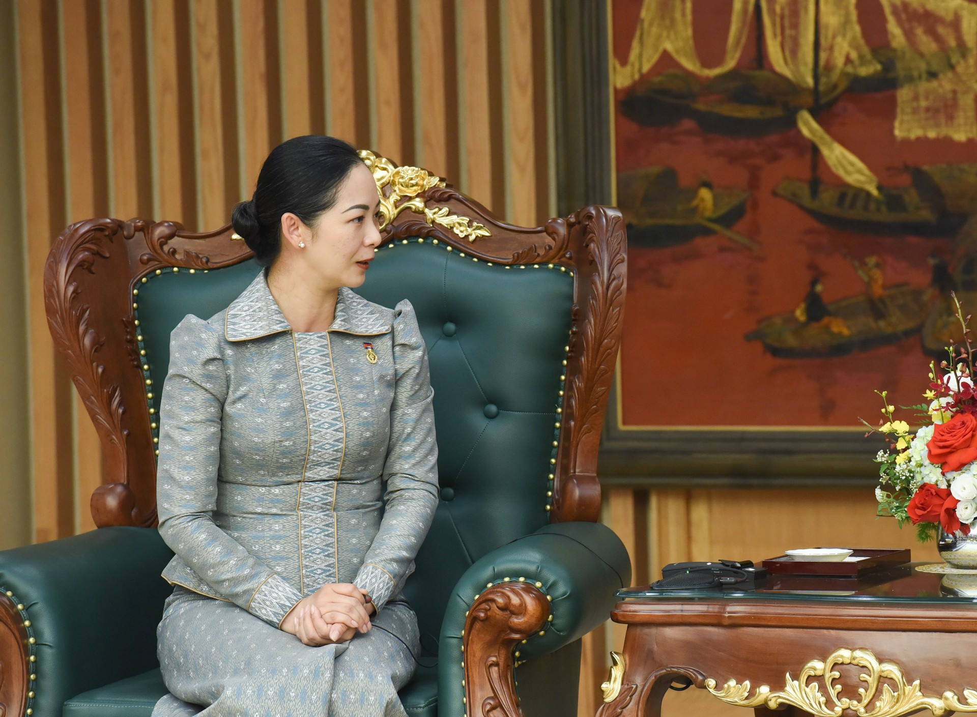 Cham Nimul habla en la cita.