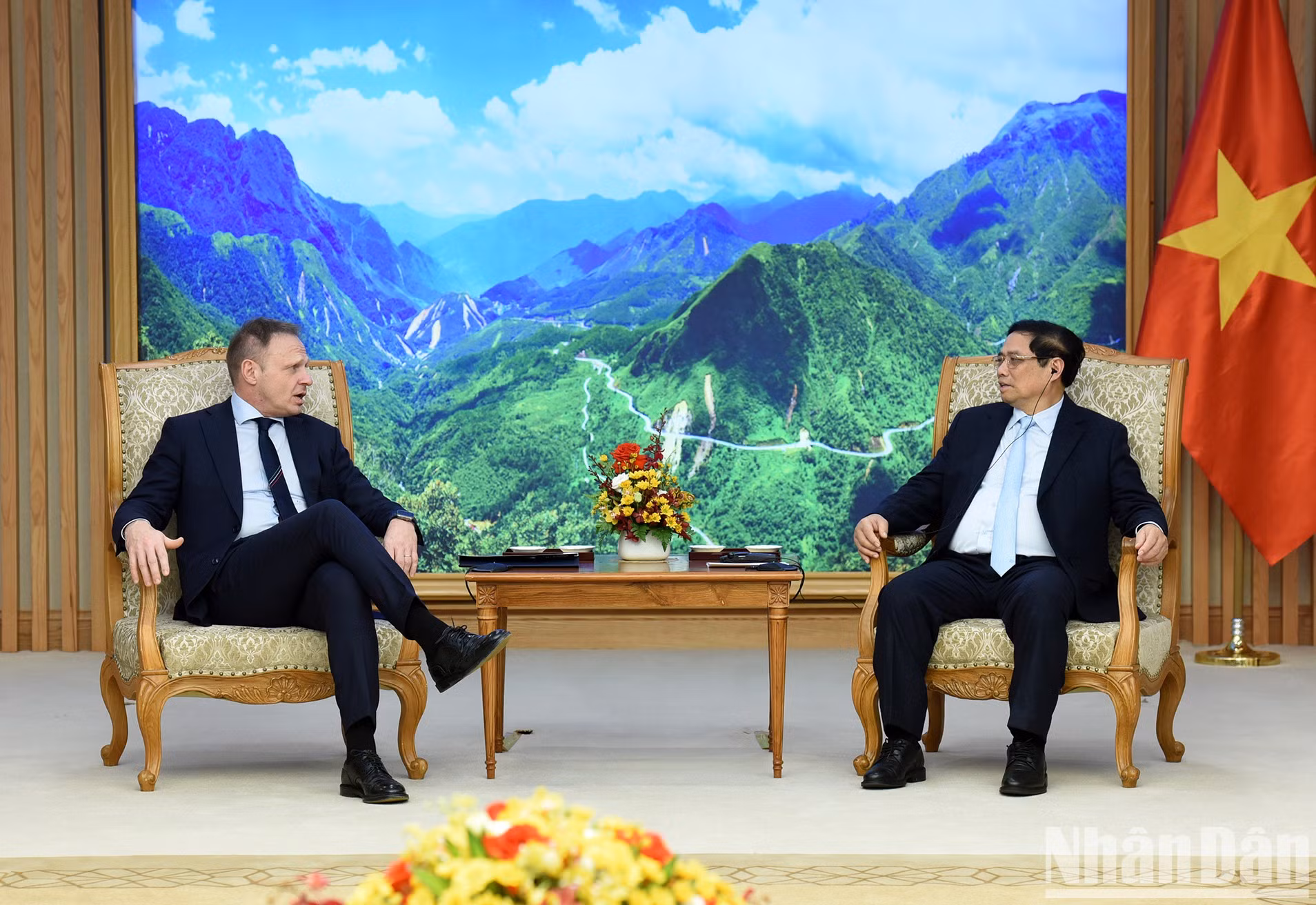 Minh Chinh y Francesco Lollobrigida. Minh Chinh y Francesco Lollobrigida.
