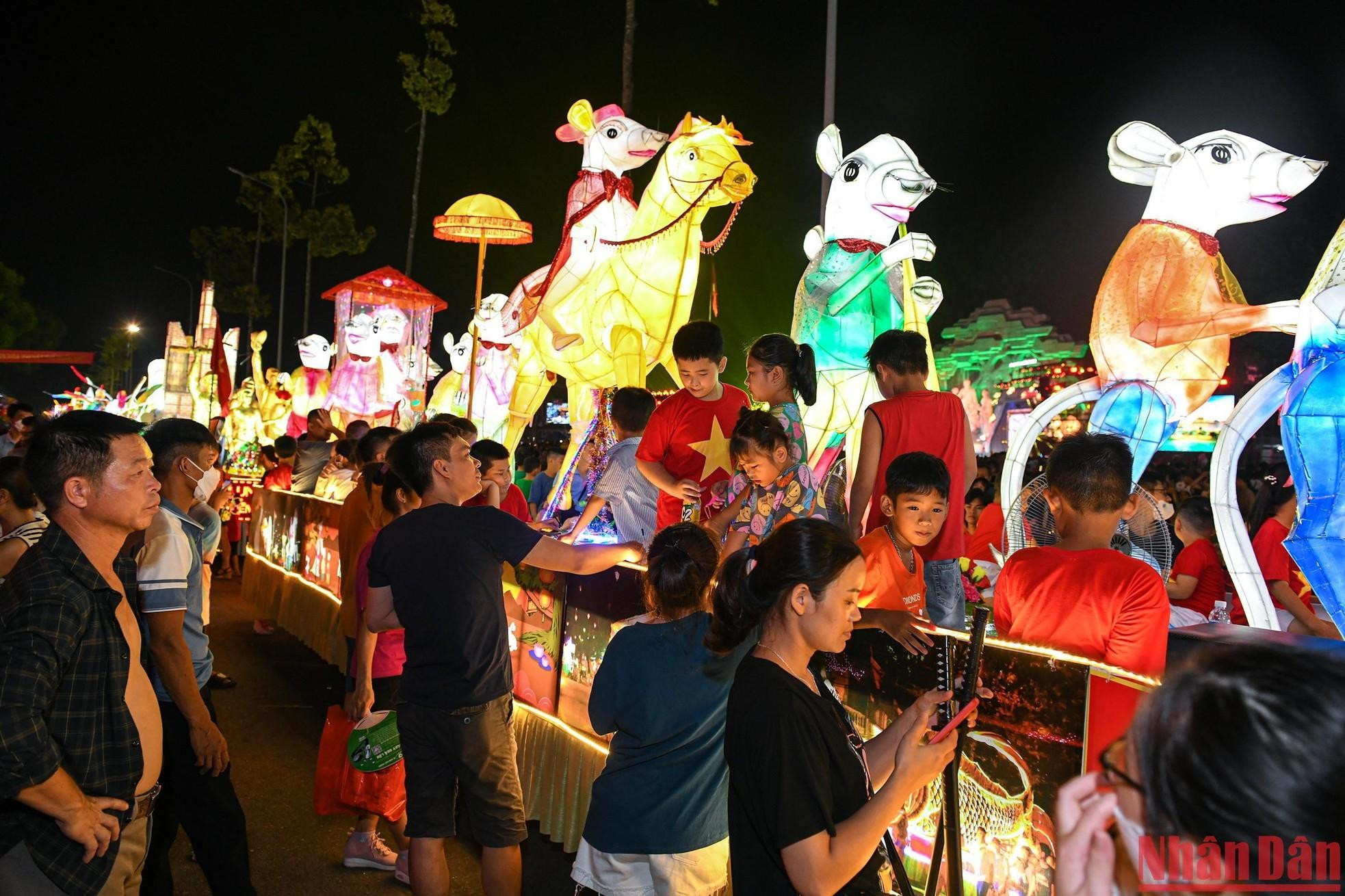 Con diversas actividades culturales, artísticas, deportivas y turísticas, el Festival Thanh Tuyen, organizado desde 2015, es un punto culminante de la idiosincrasia de esa tierra revolucionaria.