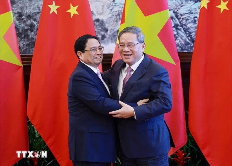 Ambos premieres. Ambos premieres.