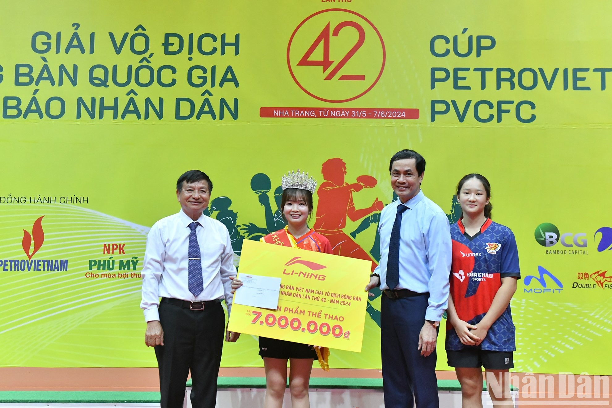 Vo Kim Tham, del equipo Tay Ninh, fue votada por el Comité Organizador como Miss del campeonato. Vo Kim Tham, del equipo Tay Ninh, fue votada por el Comité Organizador como Miss del campeonato.