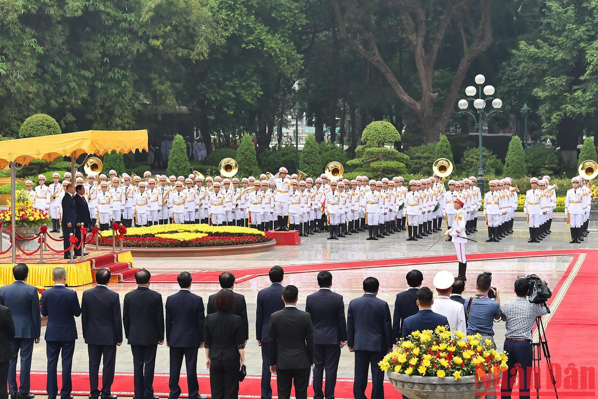 Escena de la ceremonia. Escena de la ceremonia.