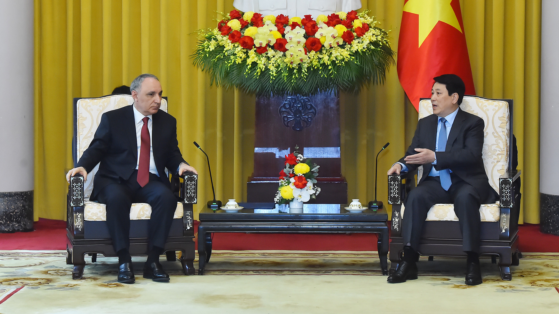 [Foto] Presidente vietnamita recibe al fiscal general de Azerbaiyán