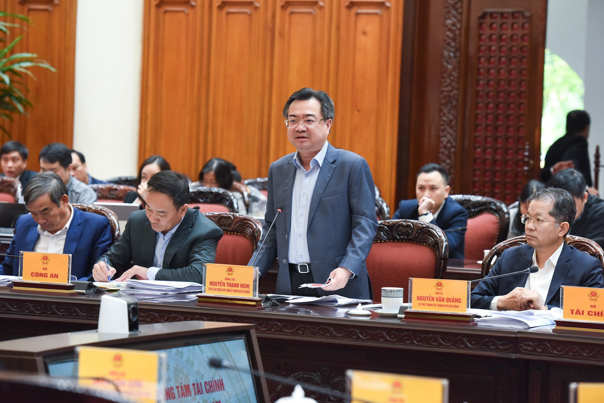 El vicesecretario permanente del Comité del Partido en Ciudad Ho Chi Minh, Nguyen Thanh Nghi, en la cita.