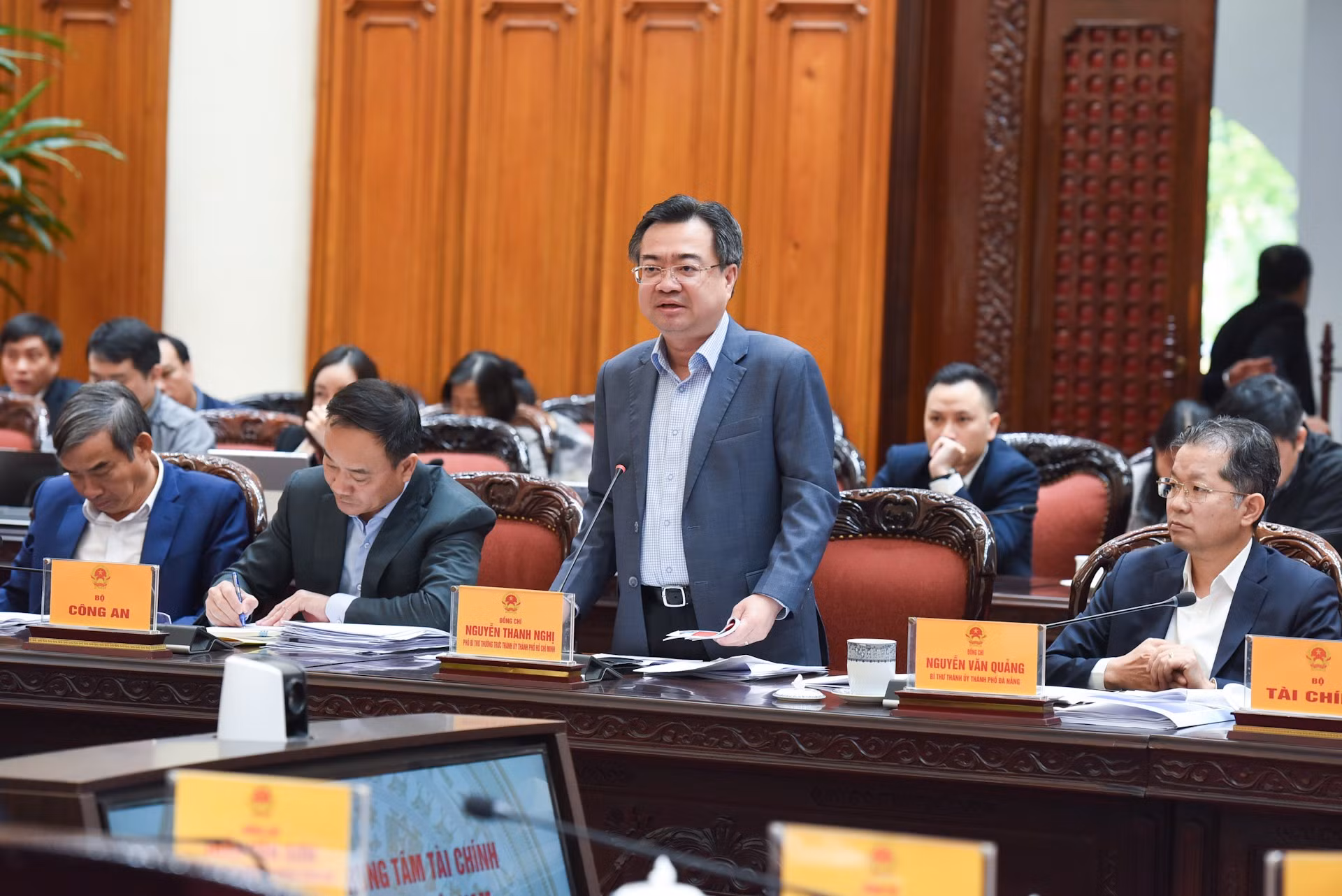 El vicesecretario permanente del Comité del Partido en Ciudad Ho Chi Minh, Nguyen Thanh Nghi, en la cita.