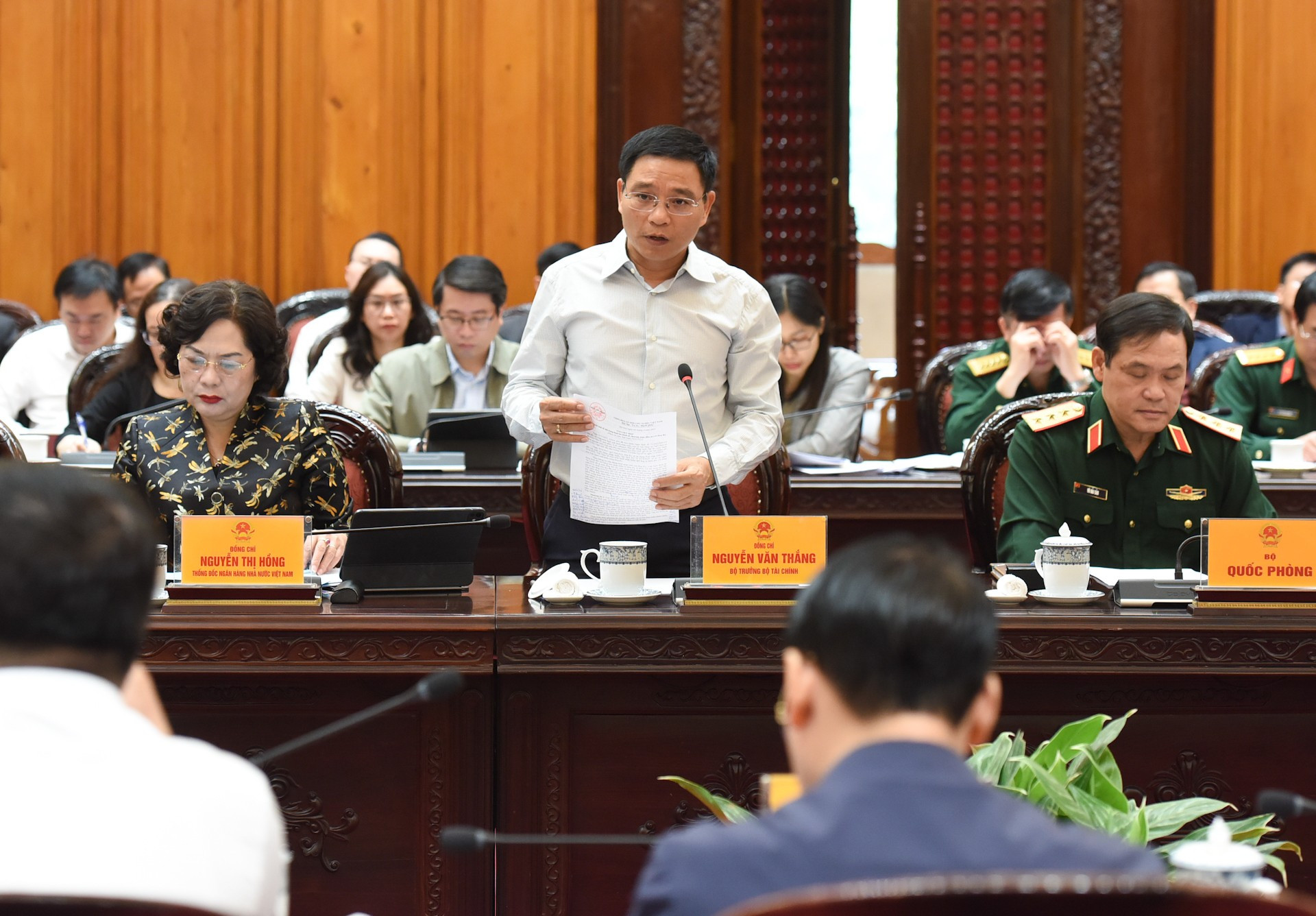 El ministro de Finanzas, Nguyen Van Thang, habla en el evento.