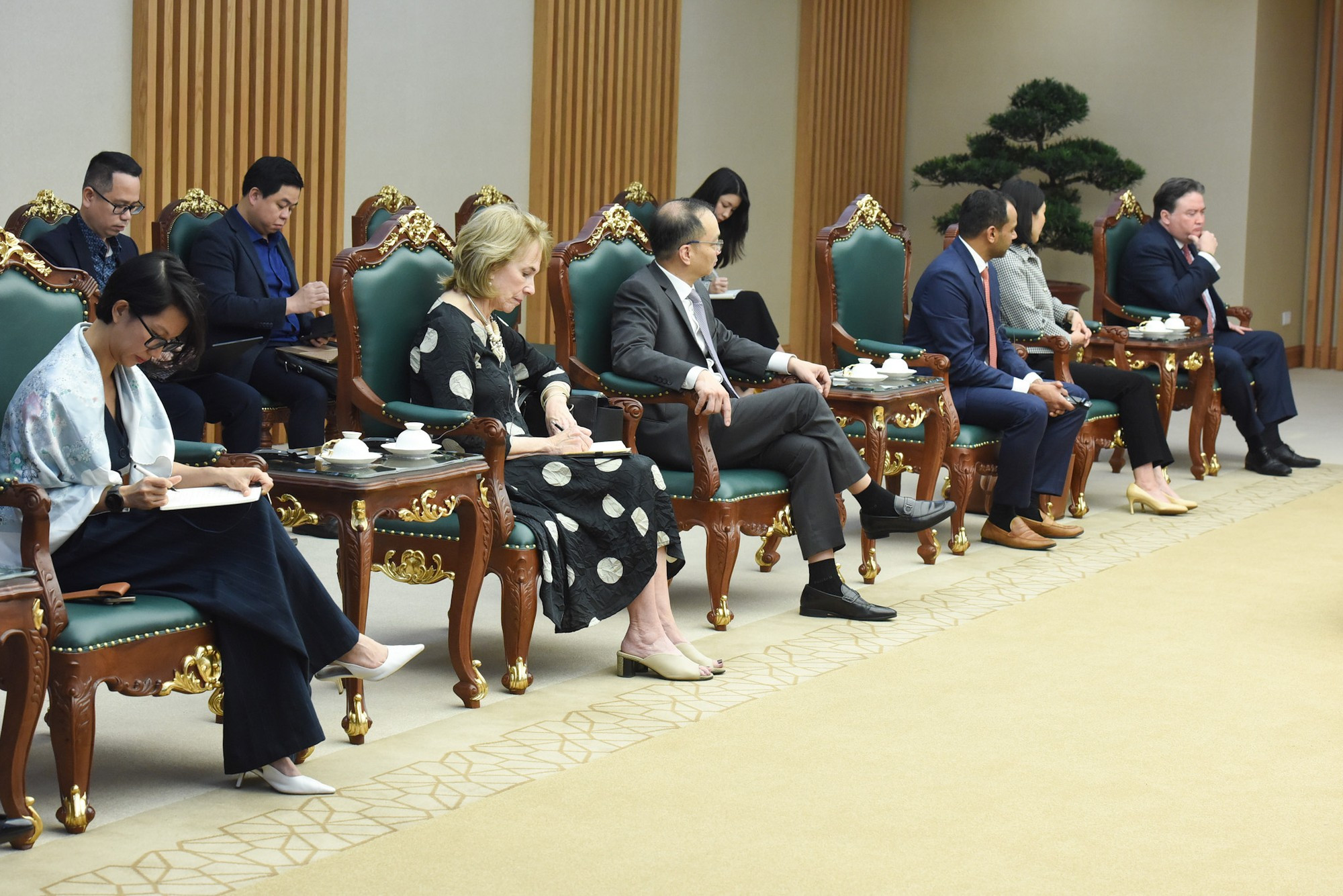 La delegación del Fondo de inversión Warburg Pincus. La delegación del Fondo de inversión Warburg Pincus.