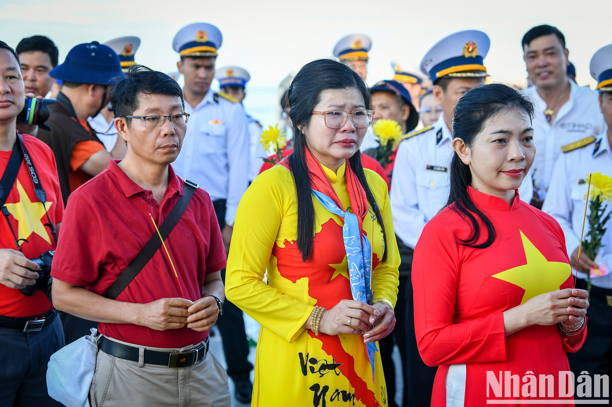 En un ambiente sagrado y emotivo, varios delegados no pueden contener las lágrimas. En un ambiente sagrado y emotivo, varios delegados no pueden contener las lágrimas.