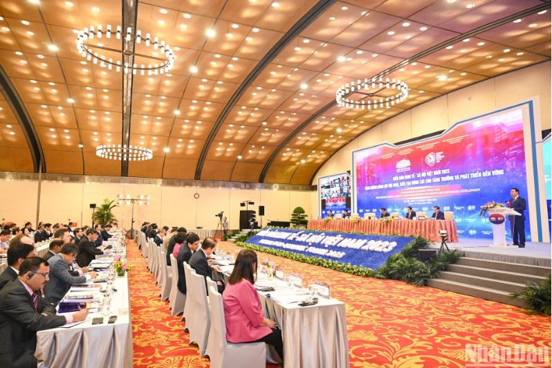 Vista del Foro. Vista del Foro.