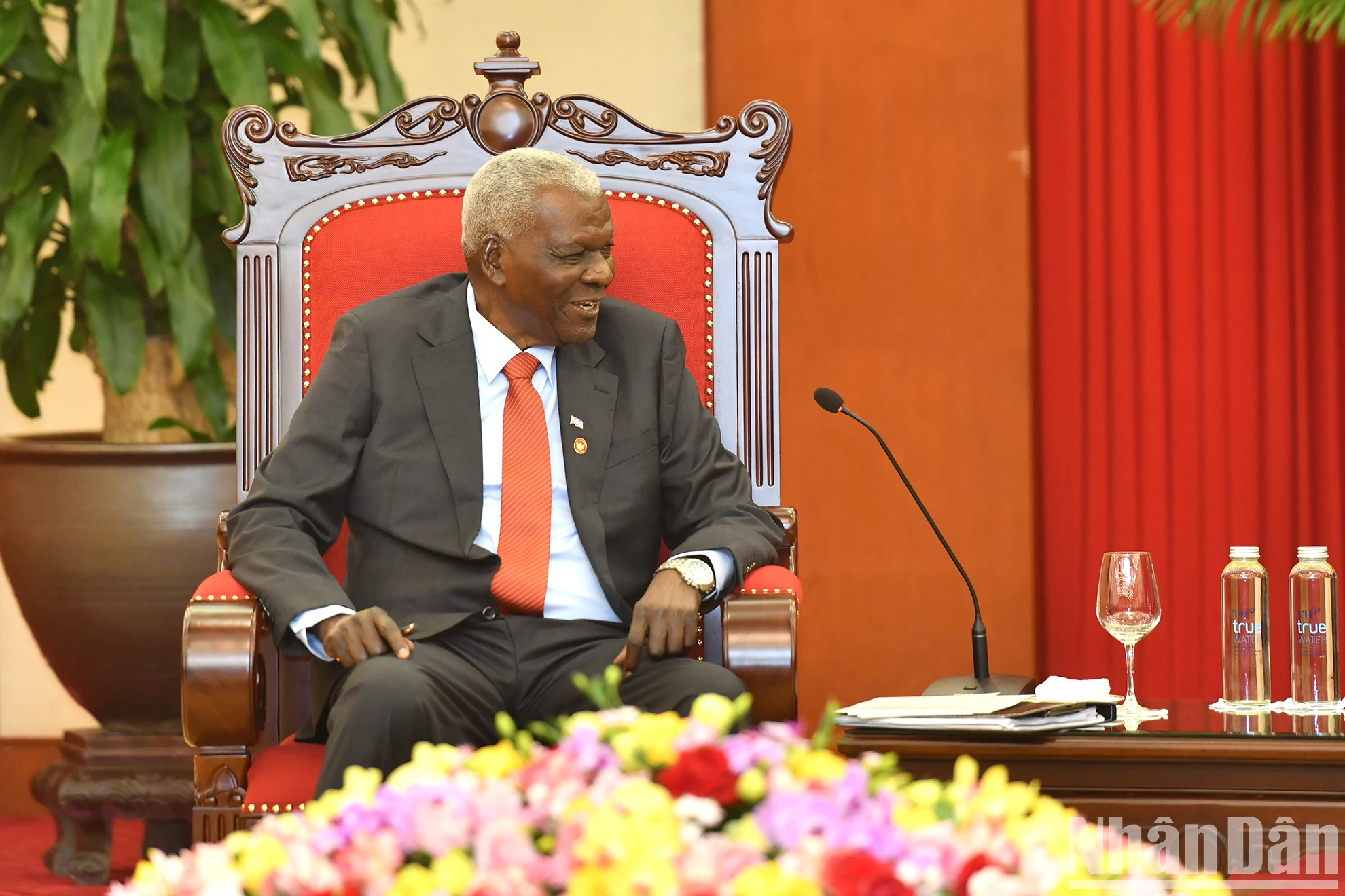 Interviene Esteban Lazo. Interviene Esteban Lazo.